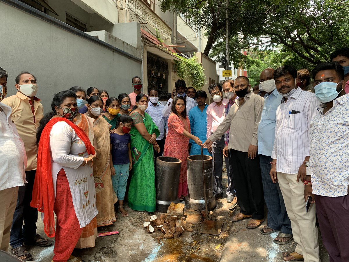 gadwalvijayainc's tweet photo. Inaugurated sewerage line works along with @HMWSSBOnline officials at road no 13 from Nagulamma temple to the Irrigation department building.
#sewerageline #NBNagar #banjarahillsdivision #GHMC
@trspartyonline @GHMCOnline @HCorporaters https://t.co/9c7KhHkuMs