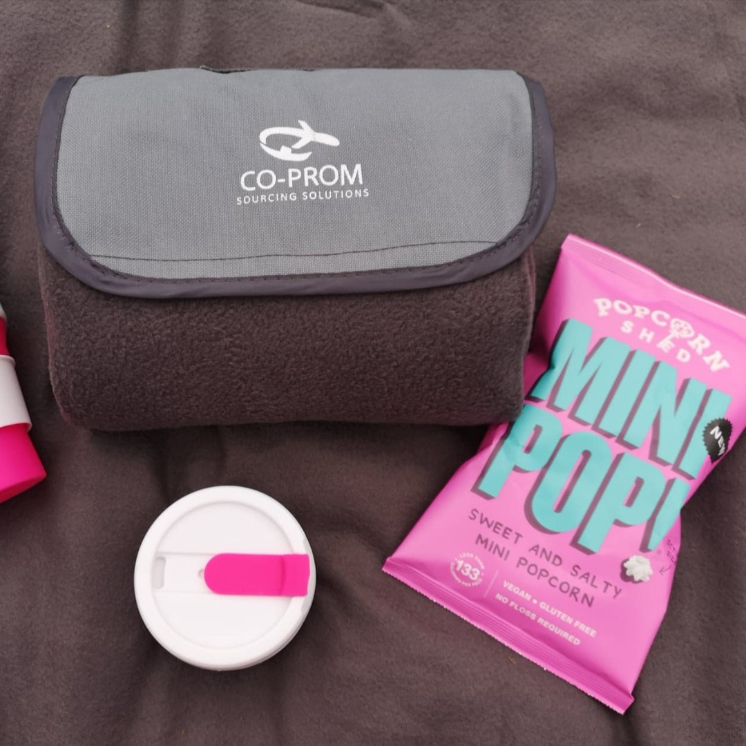 #Mondaythoughts of the new craze of "Drive-in-Movies" which has inspired us to make this offer 
Thanks to <a href="/popcornshed/">Popcorn Shed</a> for their contribution.  ow.ly/MqGD50BjJ2O 
#promotionalproducts #promotionalitems #blankets #travelcups #mugs #events #marketing  #SmallBiz #Chichester