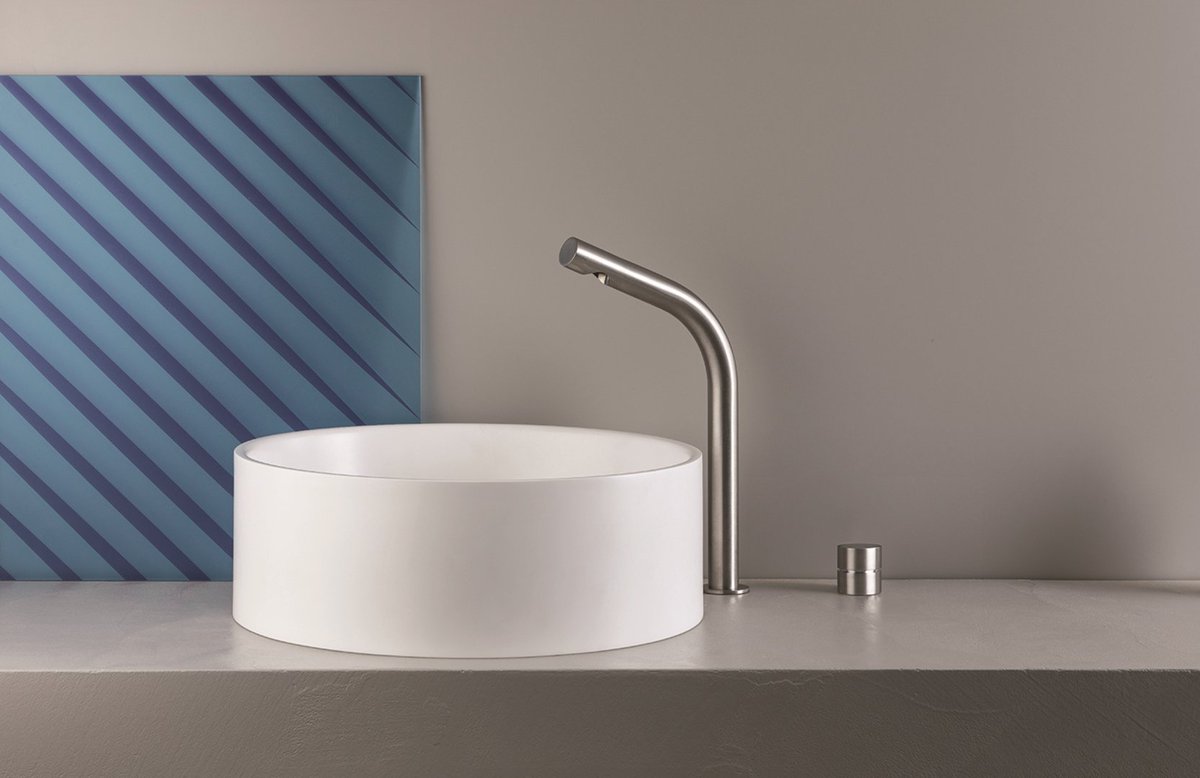 La robinetterie  𝗧𝗵𝗲𝗿𝗺𝗼 𝗨𝗽 𝗱'𝗢𝗡𝗗𝗬𝗡𝗔 : ses boutons-poussoirs sérigraphiés ultra discrets et son design minimaliste lui permettront de trouver sa place dans toutes les salles de bains.

#FilGood  
#aufildubain  
#Ondyna  
#salledebain  
#salledebains
#bathroom