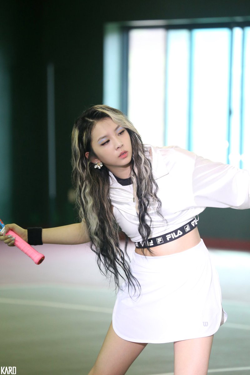 myswagjiwoo's tweet photo. KWAVE X &amp; JIWOO behind photos 🥰. [3]

#KARD #카드 #JIWOO #전지우 
#KWAVEX https://t.co/XV38GLsLrU