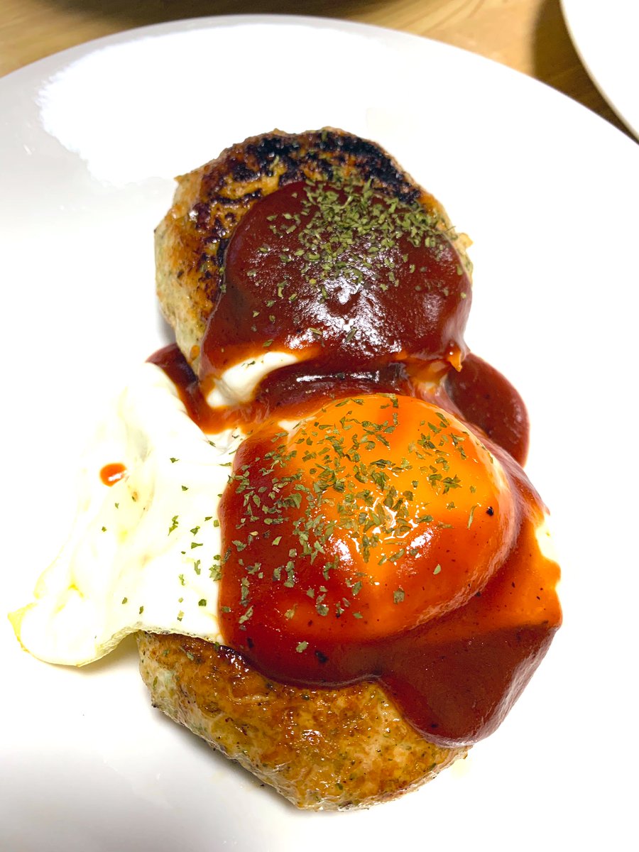 ささみハンバーグがめちゃくちゃ美味しかった…お菓子もたまに食べつつ
アスリート飯生活続けてます 