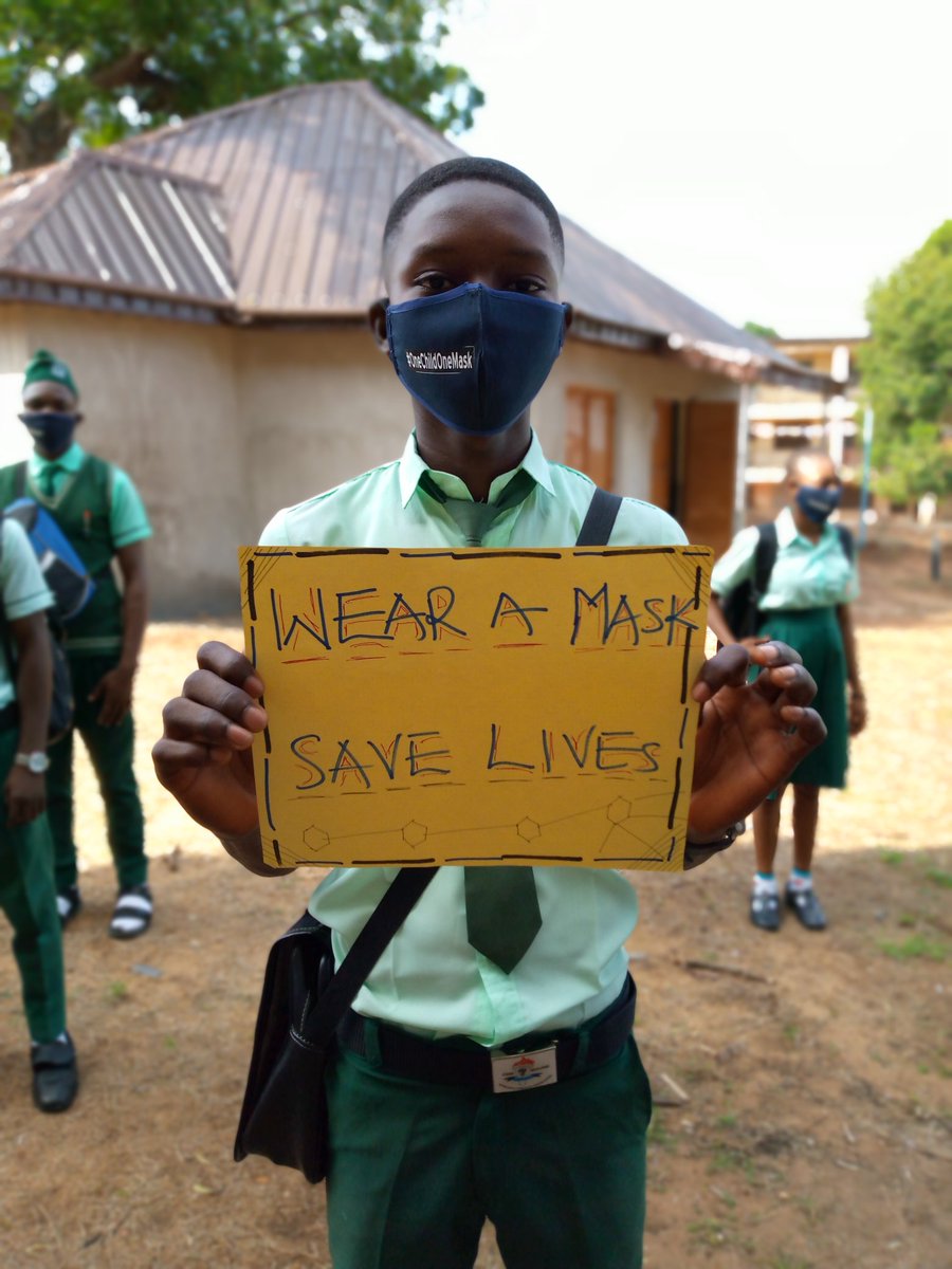 hakinsolar04's tweet photo. I am happy today because I reached out to 100 students and giving them 1 face mask each in a #OneChildOneMask campaign in Makurdi, Benue State. @NCDCgov @NGRPresident @GovSamuelOrtom @TundeTASH @iam_Tunathentik @Odunadekolade @DONJAZZY https://t.co/k7h1hvrLCx