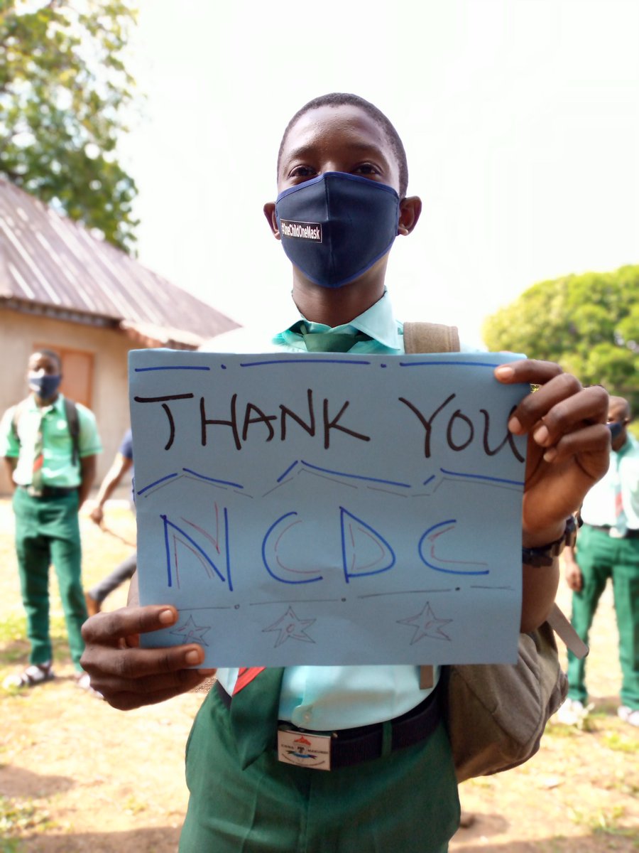 hakinsolar04's tweet photo. I am happy today because I reached out to 100 students and giving them 1 face mask each in a #OneChildOneMask campaign in Makurdi, Benue State. @NCDCgov @NGRPresident @GovSamuelOrtom @TundeTASH @iam_Tunathentik @Odunadekolade @DONJAZZY https://t.co/k7h1hvrLCx