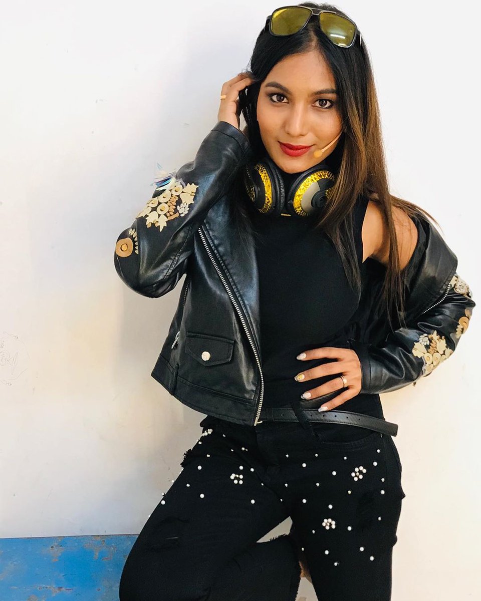 RT PromotersVijay "RT <a href="/PROMOTERS28/">PROMOTERS228</a>: अभिनेत्री पुर्वा शिंदे ह्यांचा स्वेग ......
#purvashinde #swag #follow #like #instagood #love #style #photooftheday #picoftheday #followme #fashion #smile #bestoftheday #instalike #amazing #look #igers #likes #girl… "