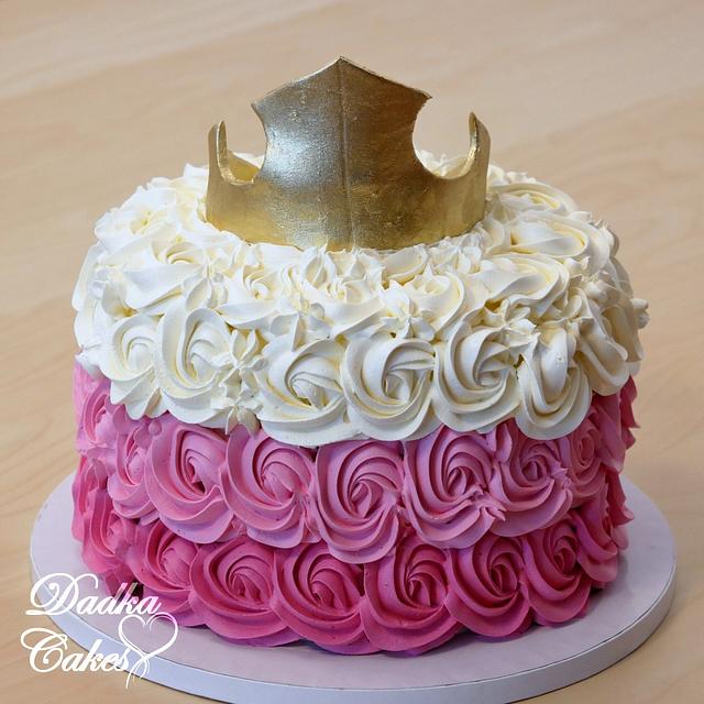 thecakedirector's tweet photo. Sleeping Beauty https://t.co/huu7fGtFoi via @CakesDecor #cakedecorating #cakes https://t.co/mKuzFgOCRi
