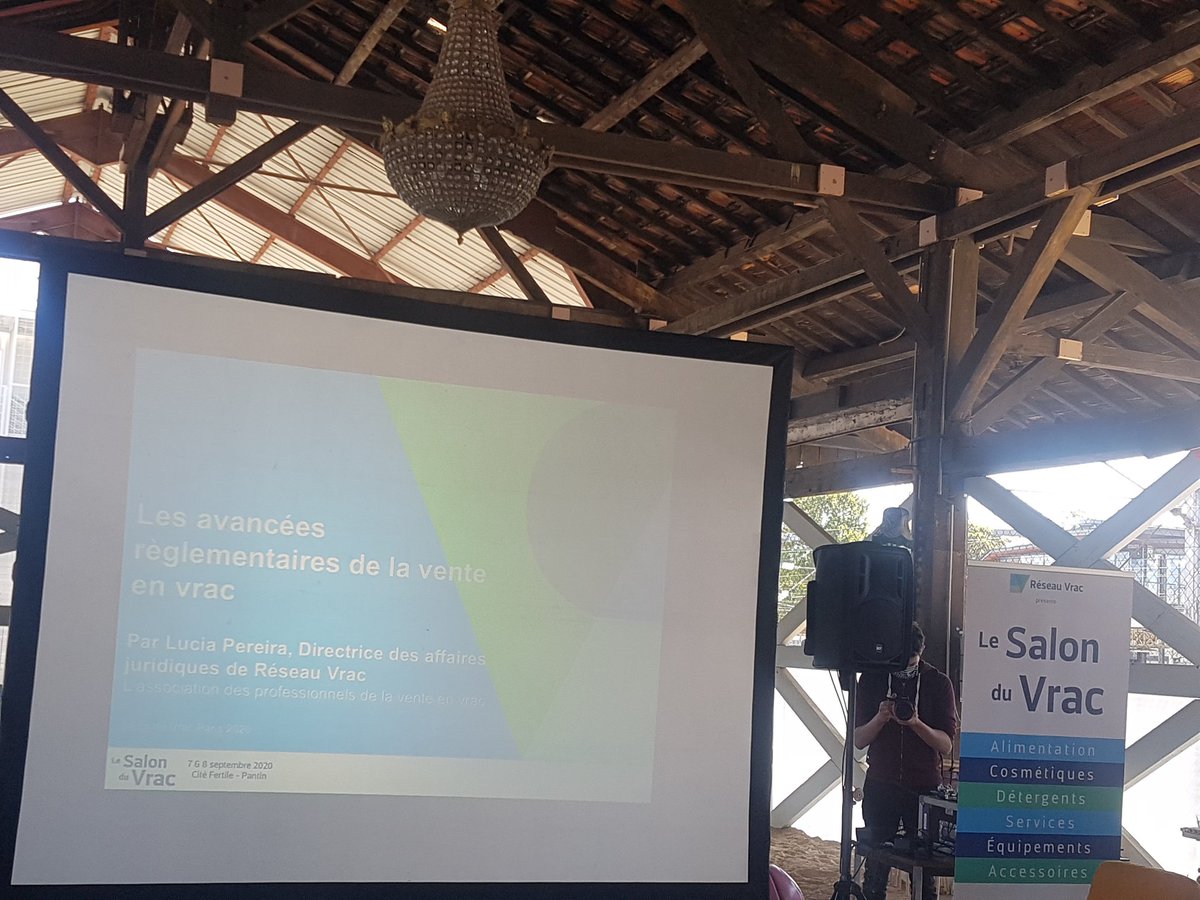 En directe du #Salonduvrac, conférence sur "Les avancés réglementaires de la vente en vrac" <a href="/ReseauVrac/">Réseau Vrac et Réemploi</a> <a href="/LaCiteFertile/">LaCitéFertile</a>