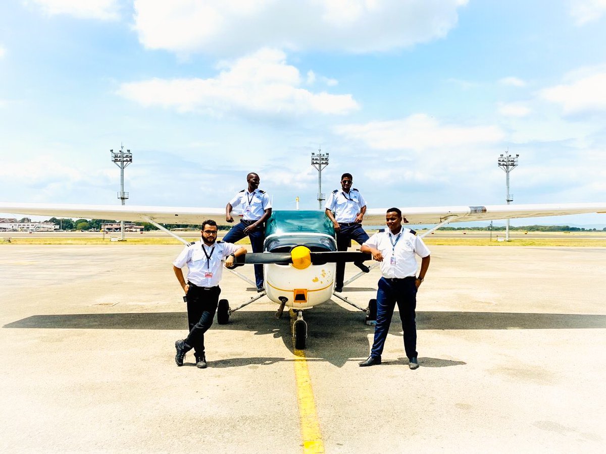 Fly_ftc's tweet photo. Since in Nairobi the weather has decided.....
Hereβs a little sneak peak of the #teamMombasa squad social distancing π
#flyFTC #flighttrainingcentre https://t.co/LKeMi0QWzQ