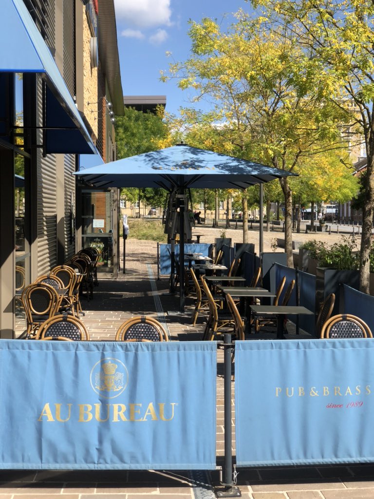 FredIberraken's tweet image. Faudrait vraiment voir à faire rétrécir notre terrasse d’urgence  @VilledeCMz !!
Quitte à utiliser les services d’avocats du #CAC40, si vous pouvez payer les honoraires...
#SmallNotes