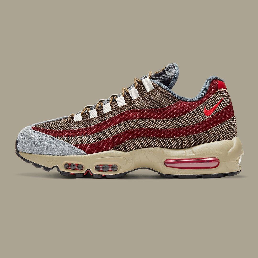 CaminoTV's tweet photo. Une AM95 "Freddy Krueger" aux couleurs du célèbre gant aux griffes 🔥 !

Ça devrait sortir pour Halloween, plus d'info prochainement 🎃 !  

@Nike https://t.co/45wLzFs6t2