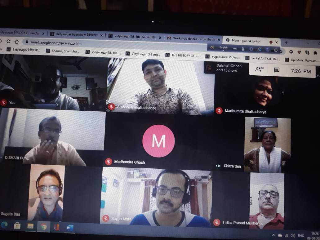 DishariPune's tweet photo. Dishari Pune had organized a digital workshop on 6.09.2020 with the eminent theatre personality Smt.Chitra Sen. She shared her journey with stage and interacted with us about acting and stagecraft. 
@Moumita72308186 @PuneTimesOnline @Shiladi55402599 @LEOSUGATA https://t.co/9AKlC9RHMo