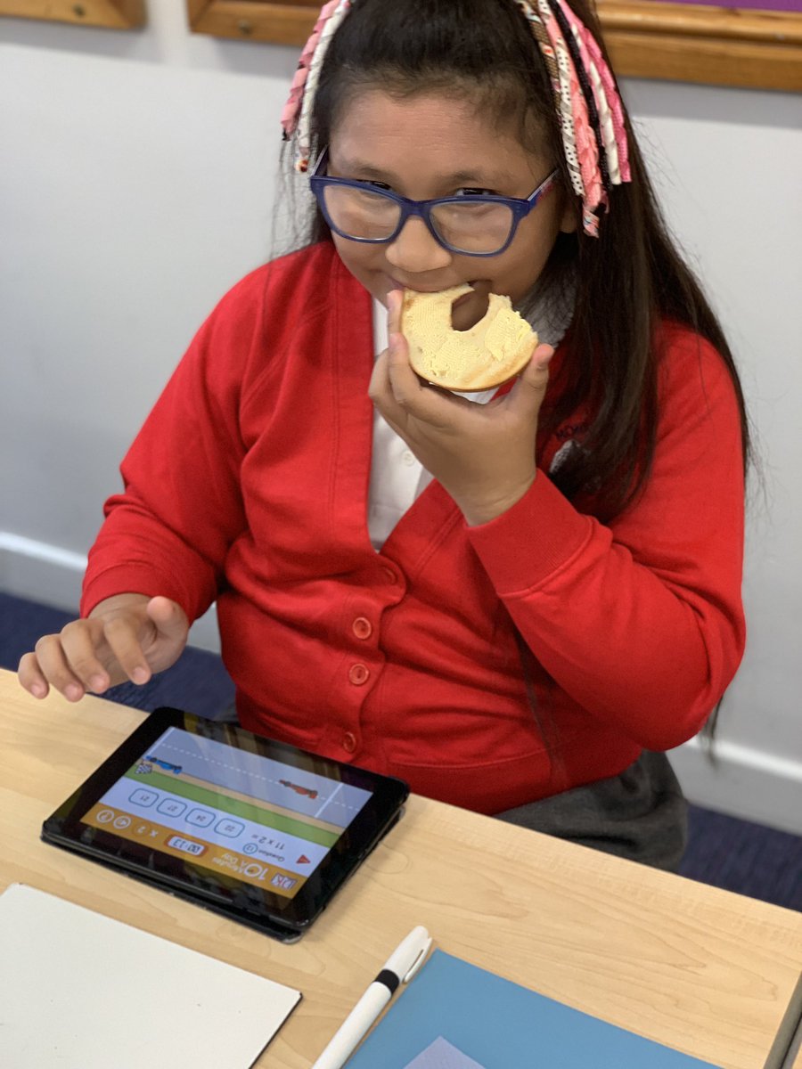 year6MAPS's tweet photo. We enjoyed having breakfast together today! #delight #monksabbeyrocks #magicbagels https://t.co/tHJLHJwotA