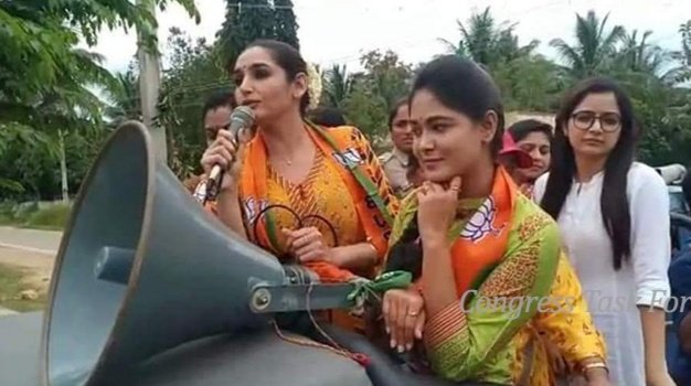 RiyazfSDPI's tweet photo. ಮಾದಕ ವಸ್ತುಗಳ ನಶೆಯಲ್ಲಿ ತೇಲಾಡುತ್ತಿರುವ ಬಿಜೆಪಿ ಬೆಂಬಲಿತ ಸಿನಿ ತಾರೆಯರು ಮತ್ತು ರಾಜಕಾರಣಿಗಳ ಮಕ್ಕಳನ್ನು ನೋಡುವಾಗ ಸಂಘದ ನಂಟು ಯುವ ಪೀಳಿಗೆಗೆ ಕಲಿಸಿಕೊಟ್ಟಿರುವ ಸಂಸ್ಕೃತಿಯ ಪಾಠದ ಬಗ್ಗೆ ಅನುಮಾನ ಮೂಡುತ್ತಿದೆ !! 

#BJPdruglinkExposed https://t.co/Qm5ZNxbG3j
