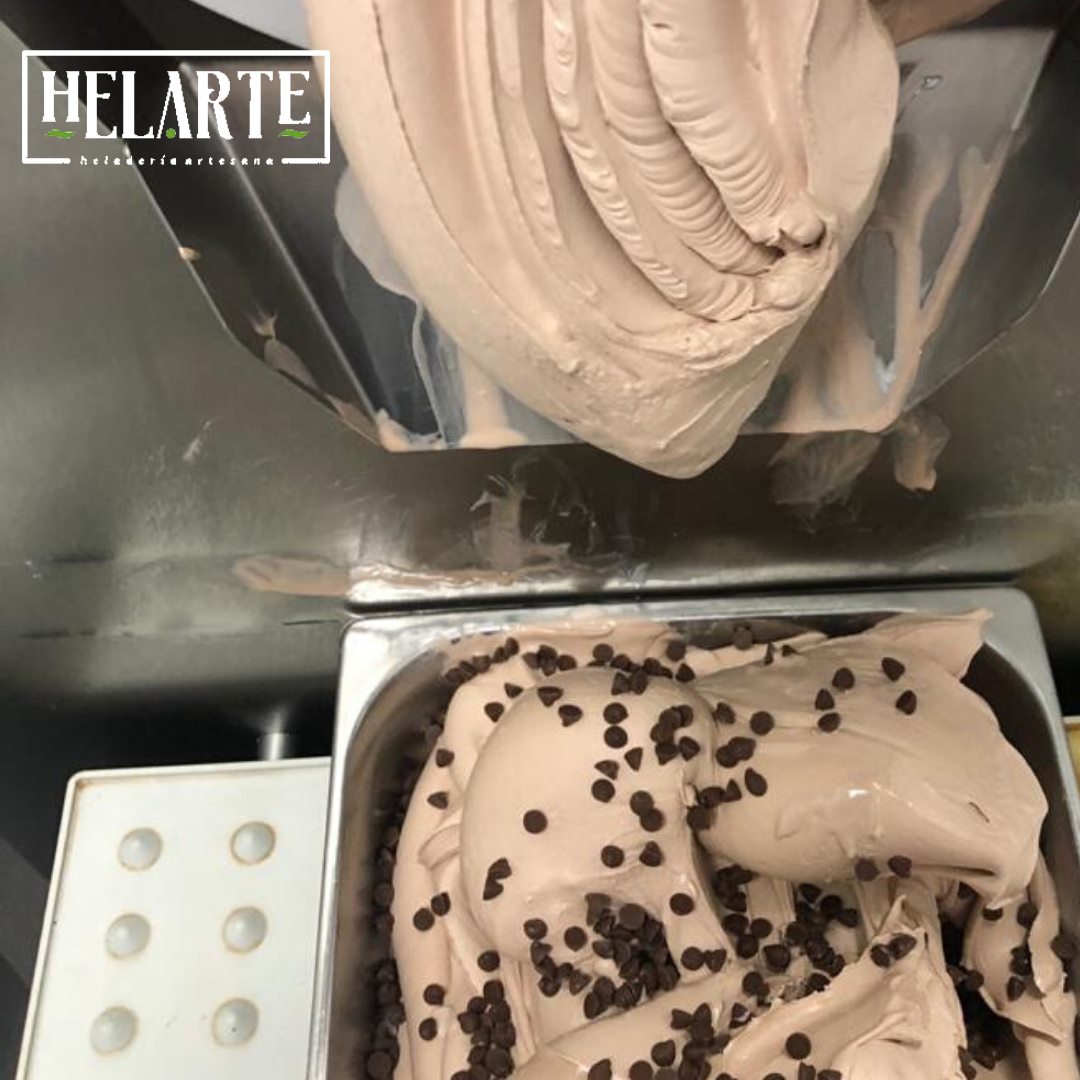 Helarte_'s tweet photo. ¿Aún no lo sabes? En #Helarte elaboramos todos nuestros helados de forma artesanal, con los mejores productos para que tenga ese sabor que tanto os gusta 🤤, ¿cuál es tu preferido?🍨⠀
⠀
#HelarteArtesanos #Jaén #LocuraPorElHelado https://t.co/4NG9bCseSb
