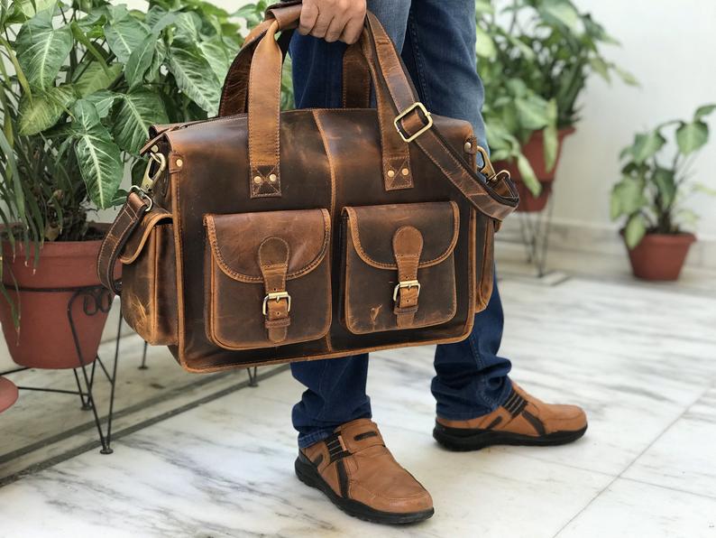 shadowstore2's tweet photo. Special Offer Labor Day Sale 30% Off On Genuine Leather Bags With Free Gifts...!!!

Order Now 👉https://t.co/eX7xMgGGAr https://t.co/uWtIeEbSev