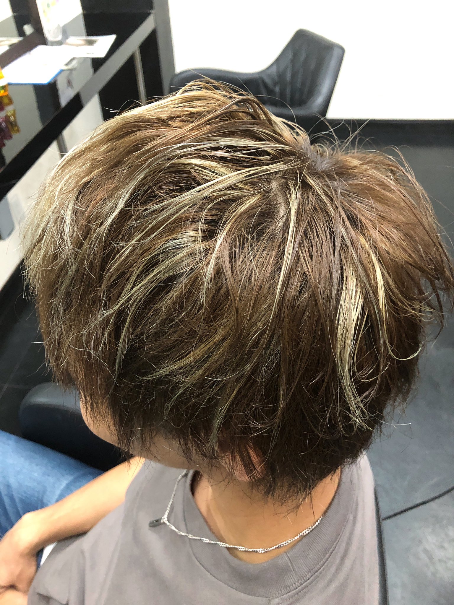 ヘアーラウンジカルネ 熊谷真人 Al Twitter アッシュグレージュ のメッシュ風ハイライト で束感アップ T Co Kngfn0y2e7 滝川市美容室 滝川美容室 アッシュ グレージュ アッシュベージュ くすみカラー 外国人風カラー アッシュグレー ミルクティー
