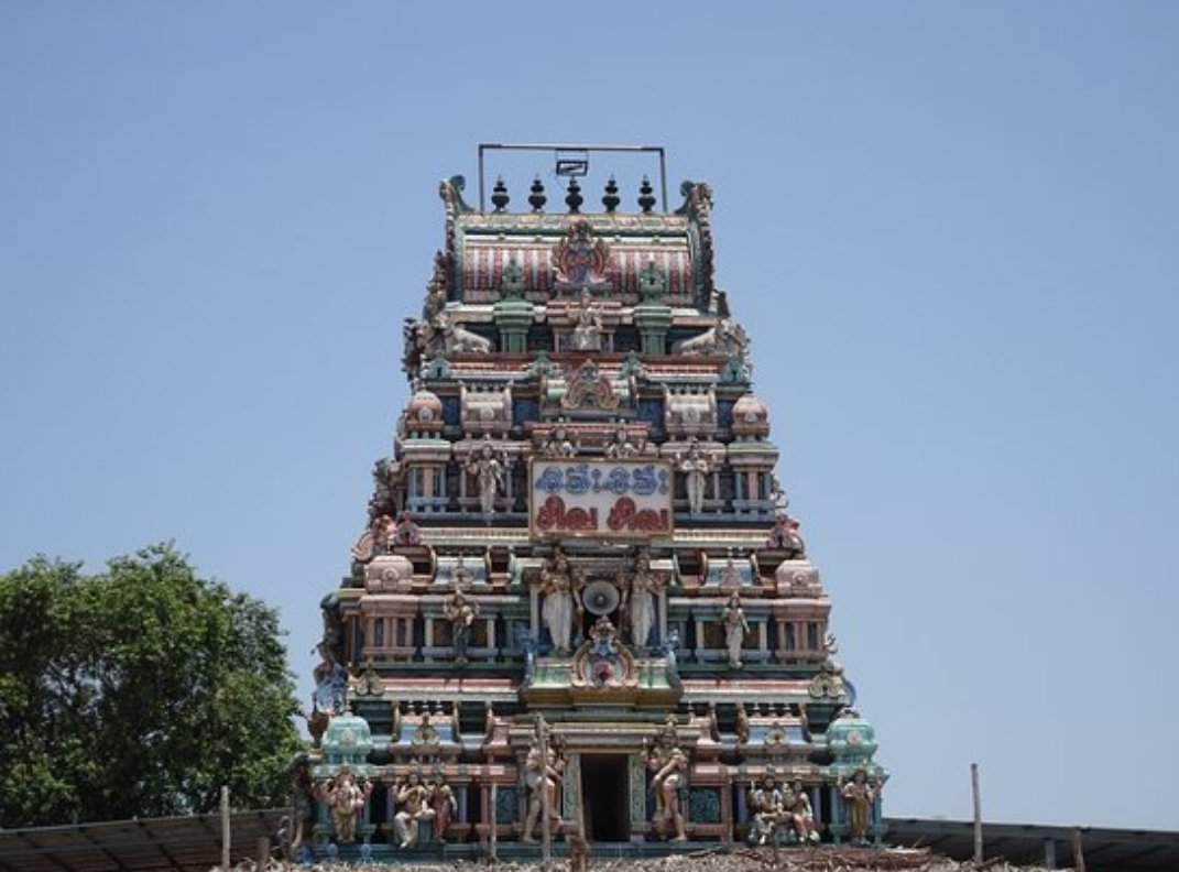  -Pallikondeswarar  #temple ,Surutapalli,village in Chittoor Dist,AP-near TN border arnd 60 KM from Chennai.Shiva is usually worshipped in the form of a Linga.But here,Bhagwan Shiva is known as Pallikondeswarar (Palli –Sleep, Konda–to have or to be,Eswarar - Shiva)2/3