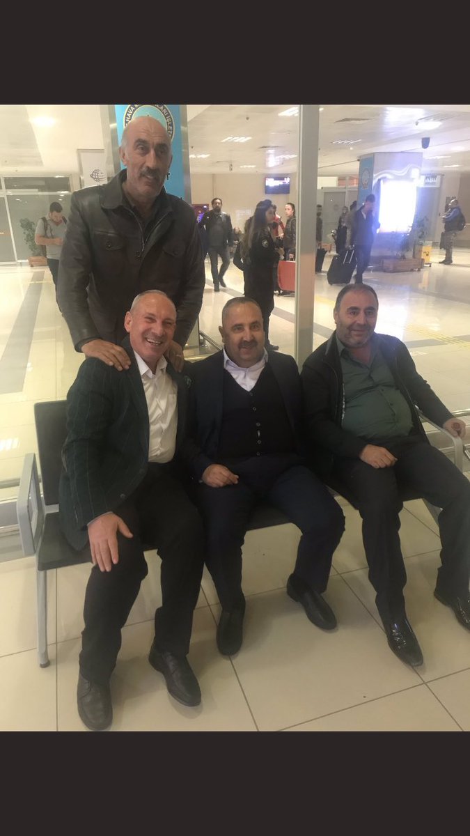 Bak Hele Bak Yusuf Konak Kahvaltı Sarayı (@bakhelebak) on Twitter photo Canım kardeşim Aziz can dostum kader arkadaşım rahmetli Ekrem Baytar’ın vefatının yıldönümüdür.
Allah rahmet eylesin mekanın cennet ailene sabırlar versin.😌
<a href="/NecdetTakva/">Necdet Takva</a> <a href="/suatbaytar/">suat baytar</a> <a href="/emrebaytar1/">Emre BAYTAR</a> <a href="/serdarorhun1/">serdar orhun</a> <a href="/FarizGl/">Fariz Gül</a> <a href="/BaytarCaner/">Caner Baytar</a> <a href="/BalandiSerdar/">Serdar BALANDİ</a> <a href="/elifbaytarr/">Elif BAYTAR</a> <a href="/albaymustafa065/">𝕸𝖚𝖘𝖙𝖆𝖋𝖆 𝕭𝖎𝖓𝖌ö𝖑</a> Canım kardeşim Aziz can dostum kader arkadaşım rahmetli Ekrem Baytar’ın vefatının yıldönümüdür.
Allah rahmet eylesin mekanın cennet ailene sabırlar versin.😌
<a href="/NecdetTakva/">Necdet Takva</a> <a href="/suatbaytar/">suat baytar</a> <a href="/emrebaytar1/">Emre BAYTAR</a> <a href="/serdarorhun1/">serdar orhun</a> <a href="/FarizGl/">Fariz Gül</a> <a href="/BaytarCaner/">Caner Baytar</a> <a href="/BalandiSerdar/">Serdar BALANDİ</a> <a href="/elifbaytarr/">Elif BAYTAR</a> <a href="/albaymustafa065/">𝕸𝖚𝖘𝖙𝖆𝖋𝖆 𝕭𝖎𝖓𝖌ö𝖑</a>
