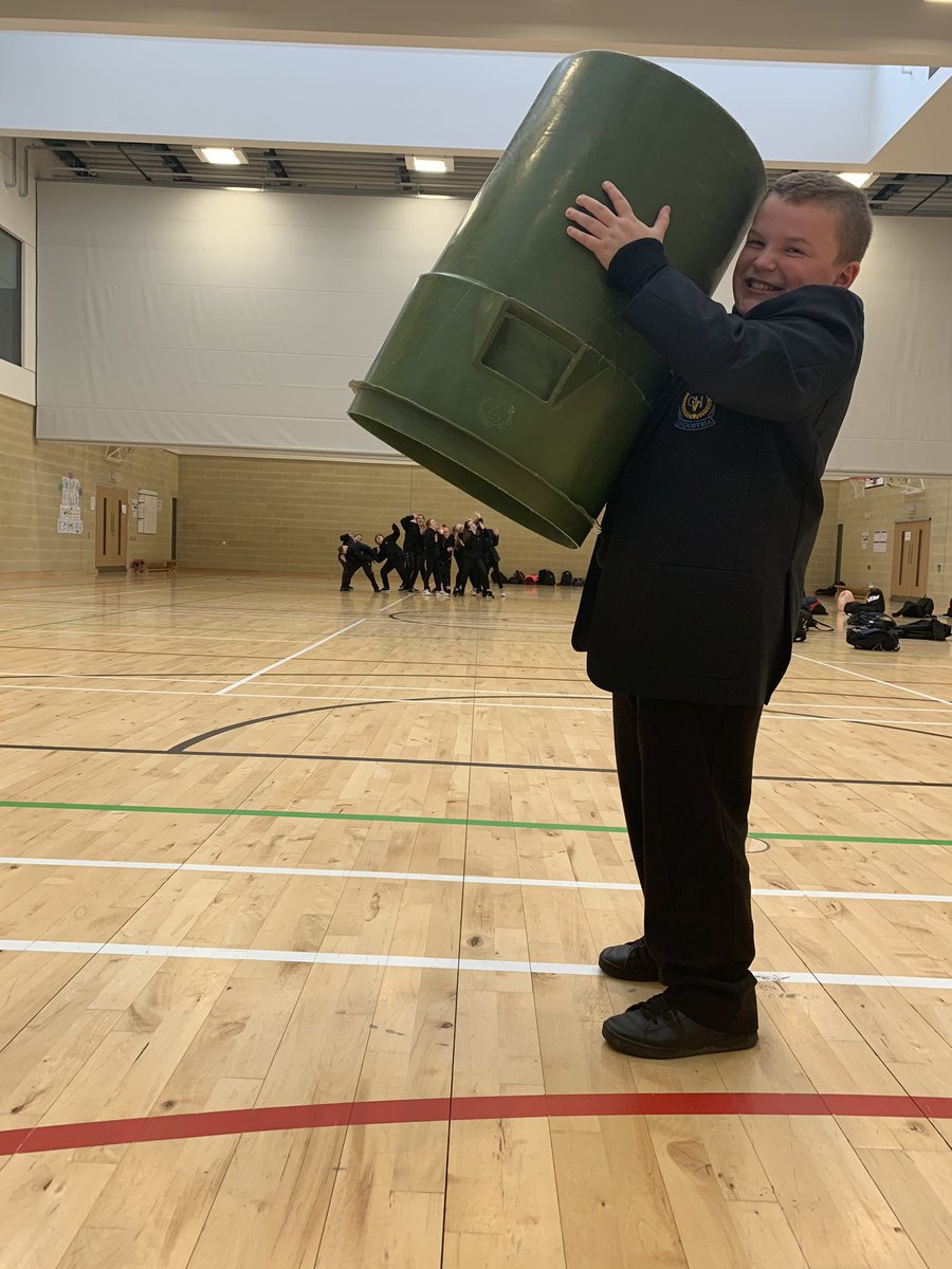 ClydeValleyDT's tweet photo. Not to be outdone, class 1:5 got in on the challenge @ClydeValleyHS #cvhs #sketching #perspective #perspectivechallenge #BelieveAchieveAccomplish thanks for letting us use the hall @ClydeValleyPE. https://t.co/W1m5EzYMcN