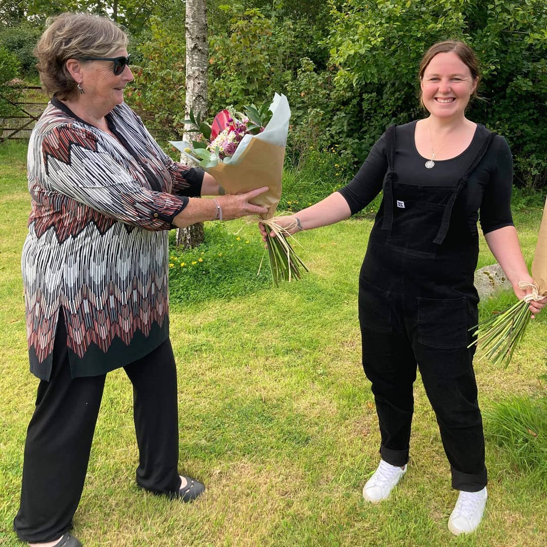 The Nectary - Floral Styling (@nectaryflowers) on Twitter photo Jill presenting her first bouquet from <a href="/NectaryFlowers/">The Nectary - Floral Styling</a> to her mum.
#dreams #bouquets #ayrshire #ayrshireflorist #happy Jill presenting her first bouquet from <a href="/NectaryFlowers/">The Nectary - Floral Styling</a> to her mum.
#dreams #bouquets #ayrshire #ayrshireflorist #happy