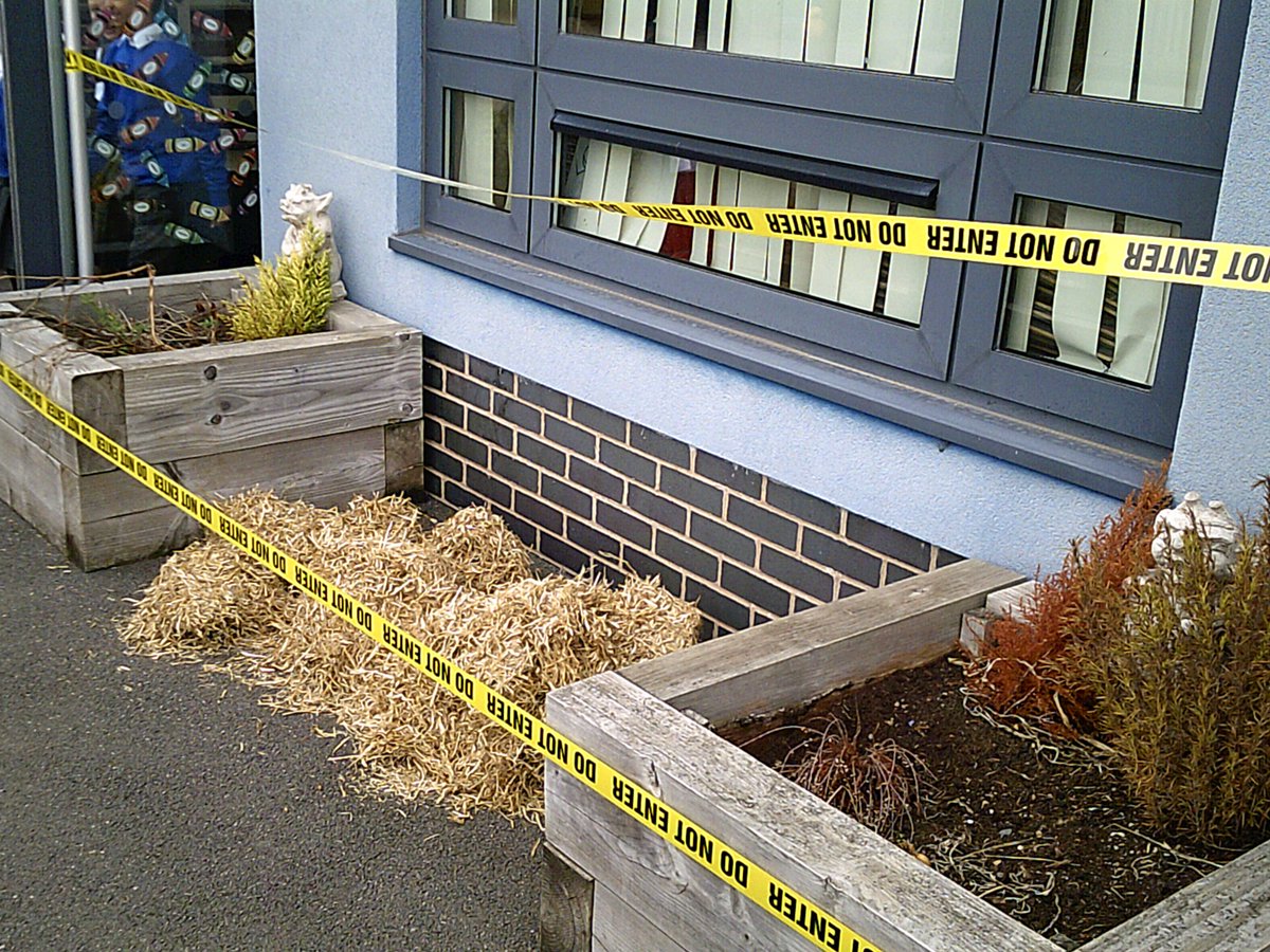 gfprimarycov's tweet photo. Something exciting has been happening in year 2! A crime scene! Can you guess who visited our school over the weekend? We had to use our questioning skills to find out what had happened. Keep your eyes peeled for clues.🐷🐷🐷🐺#GFY2 #GFEnglish #superdetectives https://t.co/oQMKMgJpXK