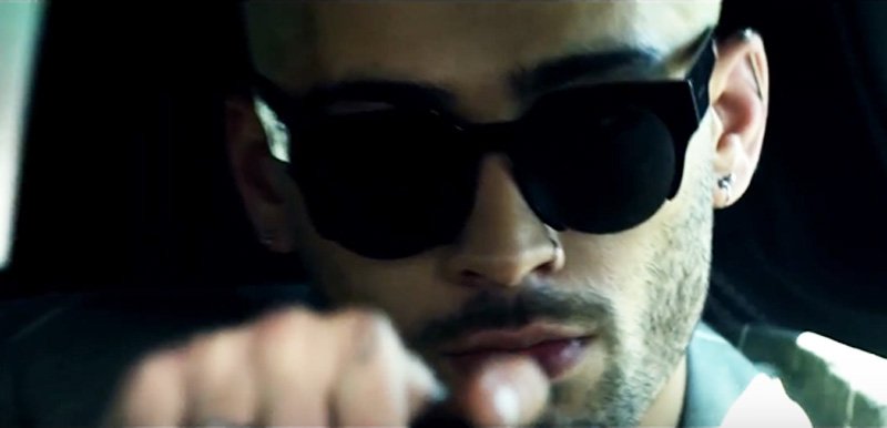 Zayn drove a Jaguar F-TYPE in the Music Video.