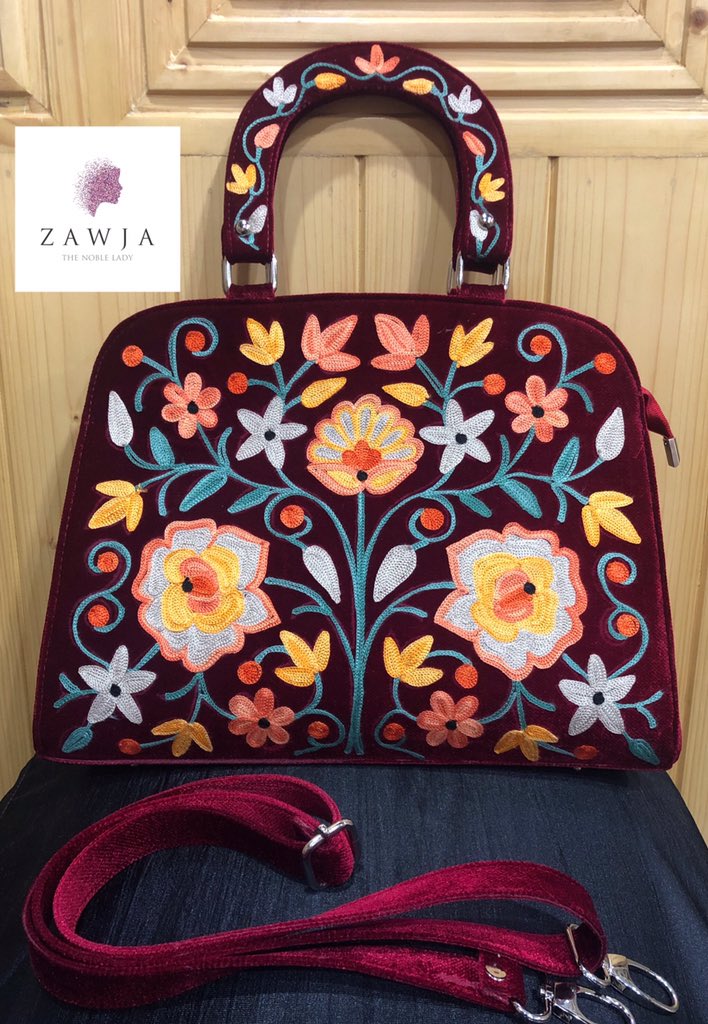 Zawja_official's tweet image. Valvet Sling cum carry handmade bag with Finest Embroidery Work. Call/WhatsApp/ DM for orders.
#bag #valvet #embroidery #zawja