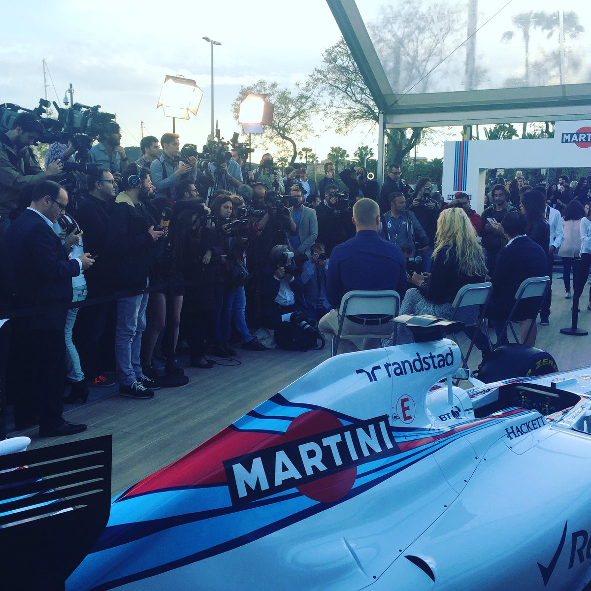 lisajedan's tweet photo. Had the honour to work with @WilliamsRacing when @Martini_Global sponsored the team and @MassaFelipe19 , @ValtteriBottas and @Susie_Wolff were drivers. It was an epic experience. Professional highlight. Legends. All of them. Thank you. https://t.co/CnY1xskuc9