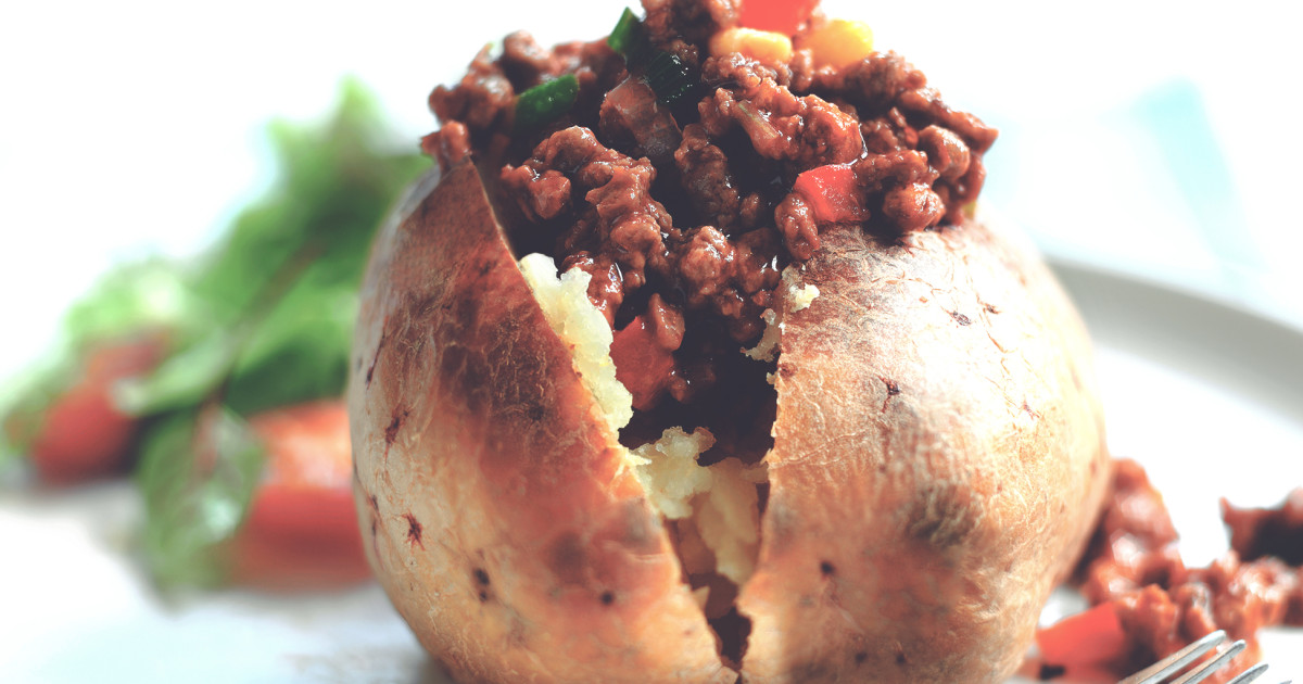 Our popular spud bar is back! Today we have beef chilli or vegan chilli plus all the usual cold fillings.  Pre-order before 10 or grab one from the counter. @elioruk <a href="/LakesideCampus/">Lakeside North Harbour</a> <a href="/LeadForensics/">Lead Forensics</a>