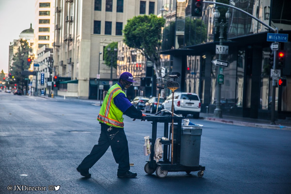 JXDirector's tweet photo. #QuarARTine #Archives: #AmericanLabor #LaborDay #Workers #Union #PaulRobeson
#Negatives #Photos #35mm #35mmFilm #DigitalPhotography #StreetPhotography #LivingInThePast #StreetWalking #Photography #StreetSnap #BlackAndWhitePhotography #ColorPhotography
#Love #Art #Life #Work https://t.co/y5OBYGR21T