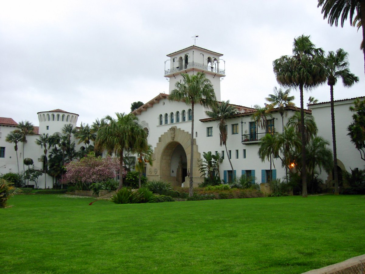 Shig シグ ハリウッドに行くと ビバリーヒルズに住む映画スターやミュージシャンらセレブの豪邸 の場所を書いた地図が売ってます マドンナの家とか行きました 高い塀で囲まれてるし バカでかいので中の様子は全然分かりませんでした T Co