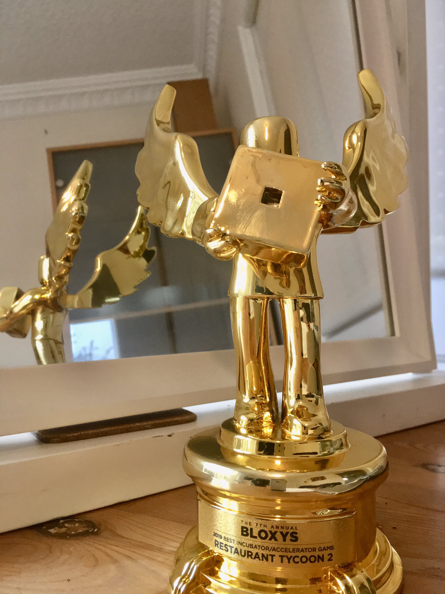 Roblox player trophy by Żółciutkadrukarka