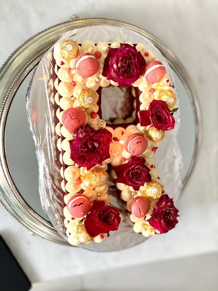 sunainaroshan (@roshansunaina) on Twitter photo 07/09/2020 11:29:42 The best yummiest red velvet cake ever .....by Suranika’s healthy kitchen 🤗😋 The best yummiest red velvet cake ever .....by Suranika’s healthy kitchen 🤗😋