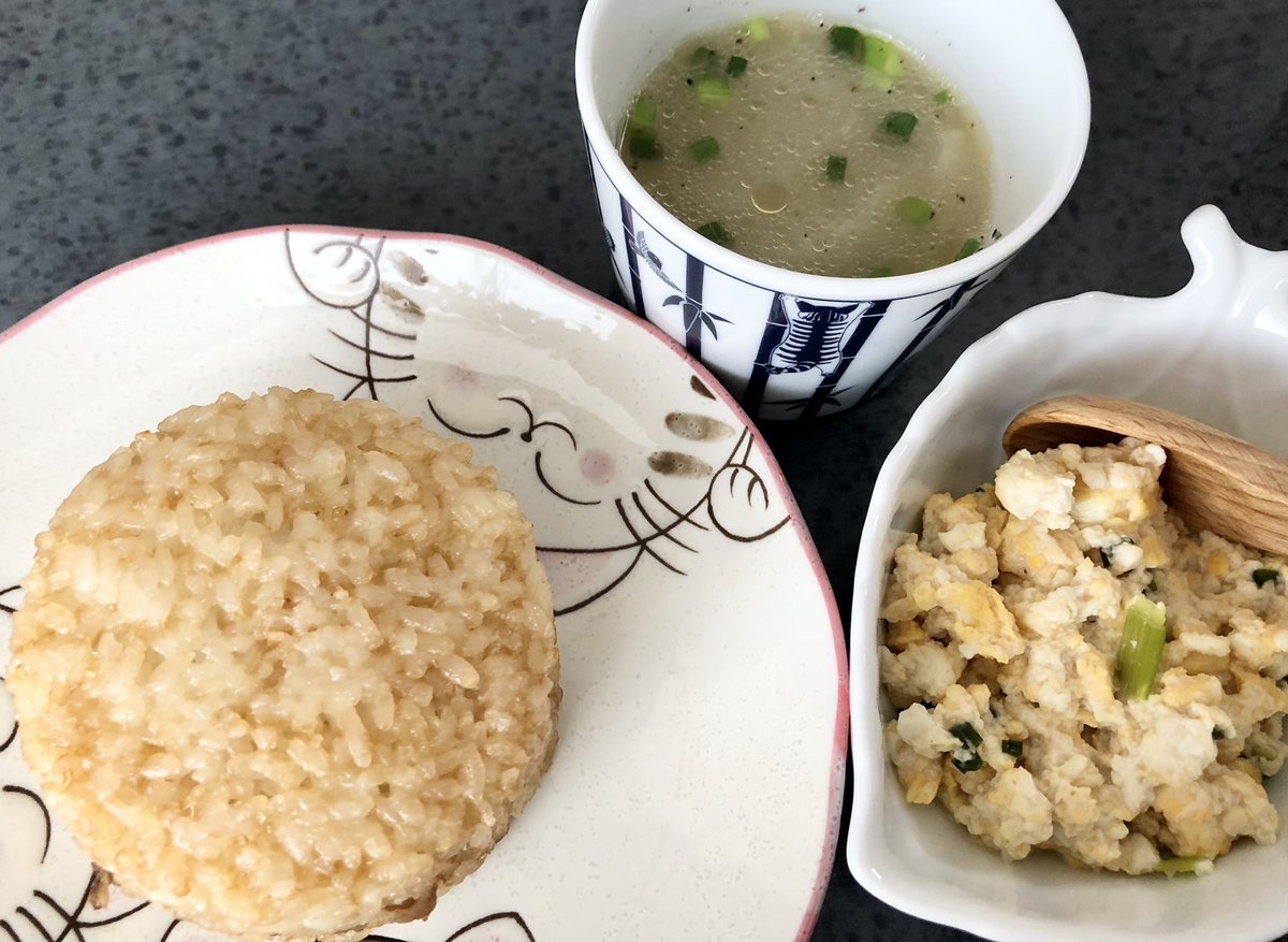今日の晩ご飯 鶏ムネ肉と白菜の味噌チーズ蒸し焼きと出汁巻き玉子 水野かつひこ Note