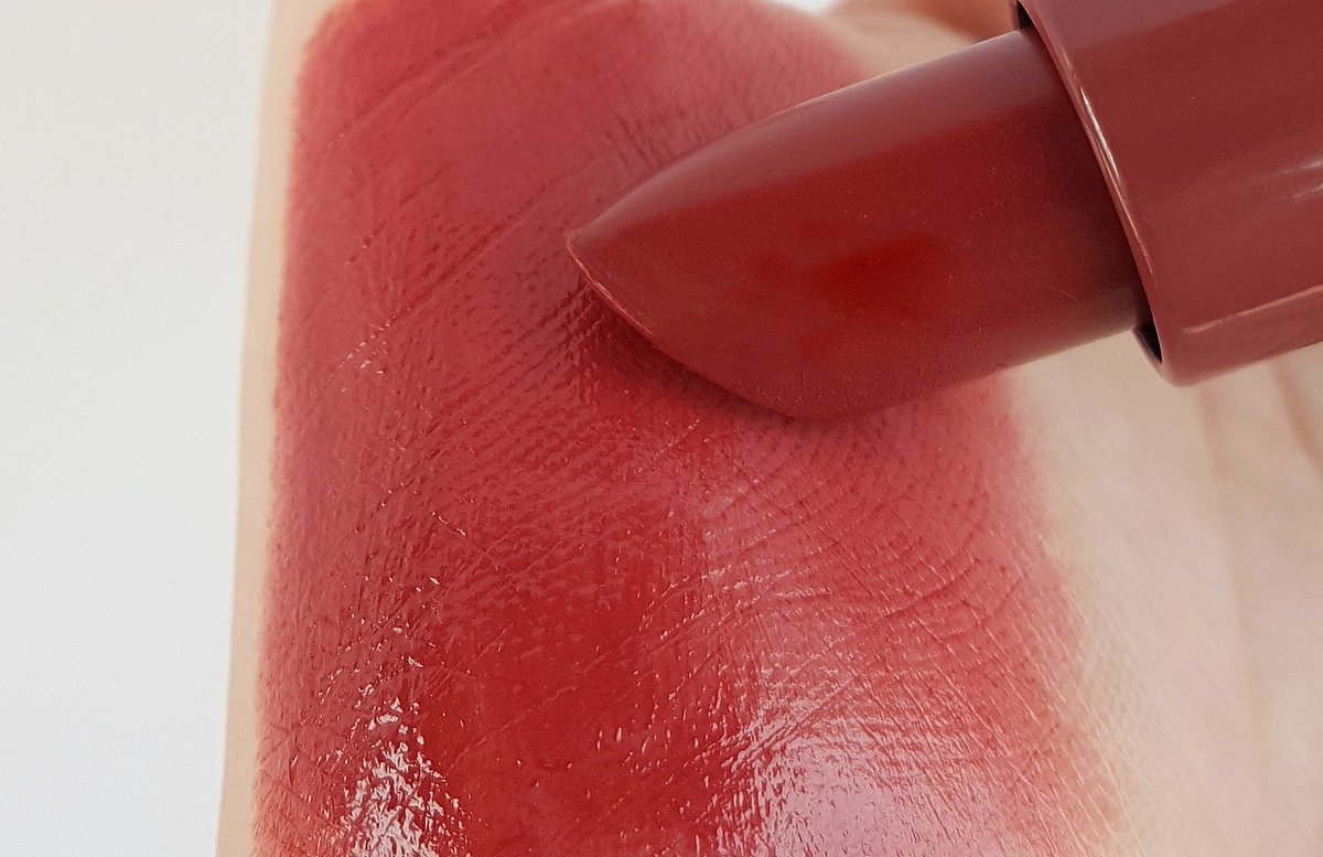 lonelycindie's tweet photo. @BobbiBrown_TH ออก Cranberry แพ็คเกจลิมิเตดมานะฮะ ลิปหลวยมาก เปิดให้จองวันที่ 7-8 ก.ย. นี้ โดยจ่ายมัดจำ 10% และวันที่ 9 ค่อยจ่ายส่วนที่เหลือ และสุดท้ายซื้ออะไรก็ได้ในคอลเลคชั่น Cranberry Crush รับ Cranberry Pouch ไปเลย (ต้องจองก่อนวันที่ 8 เท่านั้นนะ) https://t.co/gPuopuuduD https://t.co/Ed6zk3sFsV