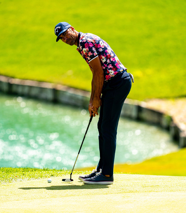 MyGolfWay's tweet photo. El golfista español Álvaro Quirós vuelve a marcar tendencia con @gfore en el Andalucía Masters de @RcValderrama. Repasamos todos sus 'looks' de la semana, como referencia del mejor #golfymoda del @EuropeanTour ⛳️👏👏👏 https://t.co/Ui2YadUw1H https://t.co/BFzAApgHgb