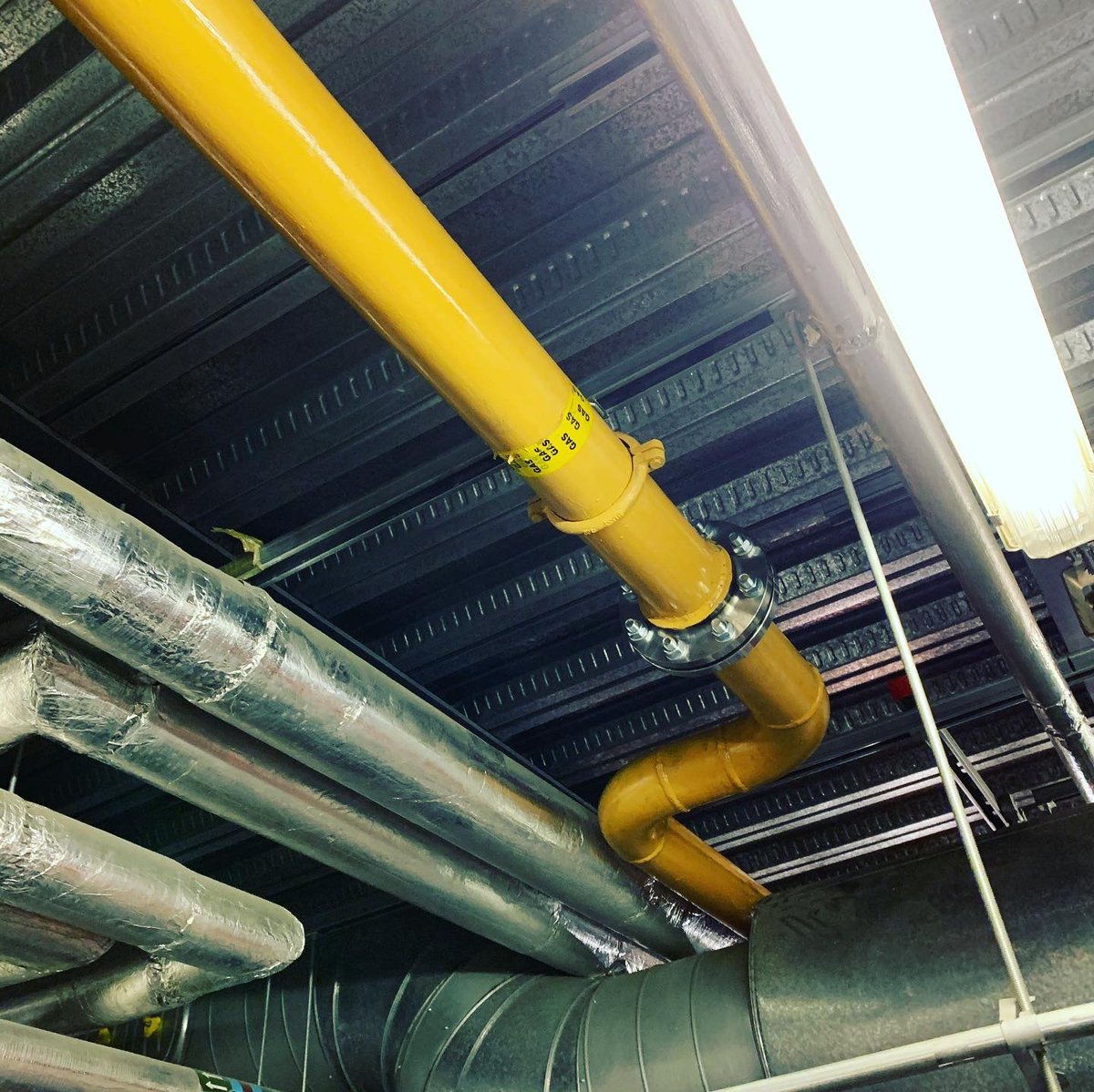 FlowtechM's tweet image. Bristol - 4” Gas pipe install in a hotel. Flanges left unpainted due to clients choice