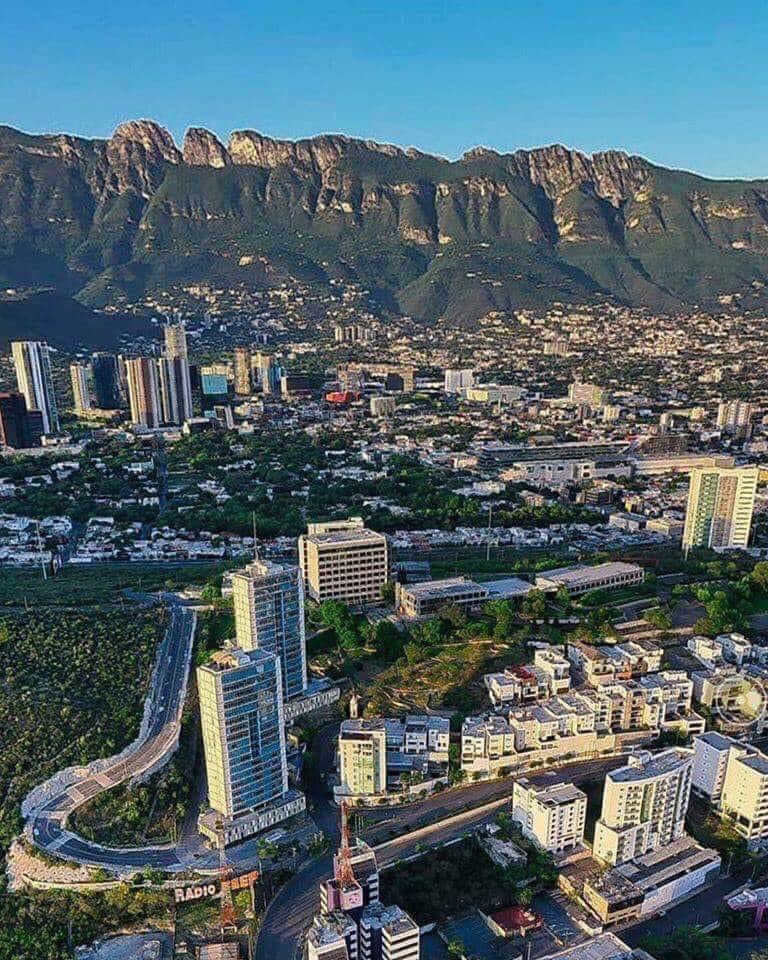 sharpie6661's tweet photo. Si señores no son Los Ángeles pero si es mi querido MONTERREY N.L 🤩
#Monterrey #mexico #BuenLunes https://t.co/kA2QPUF6FJ