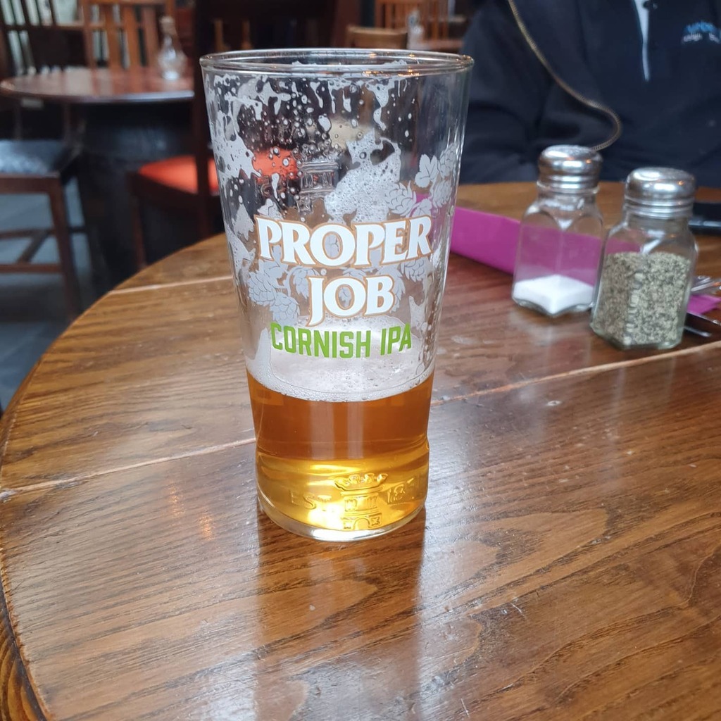 End of the first day away on site. 
Rude not to really.
@masterclasskitchens
@masterclass_st
.
#properjob instagr.am/p/CE14igJDkXm/