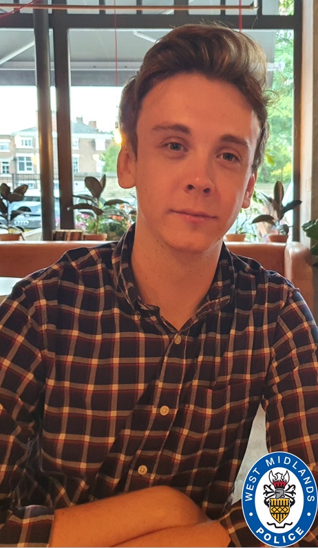 bbcmtd's tweet photo. Tributes have been paid to 23-year-old Jacob Billington, from Liverpool, who was stabbed to death in Birmingham city centre in the early hours of Sunday.
โก๏ธ https://t.co/K03zETFPpf https://t.co/hJOFtVIijO