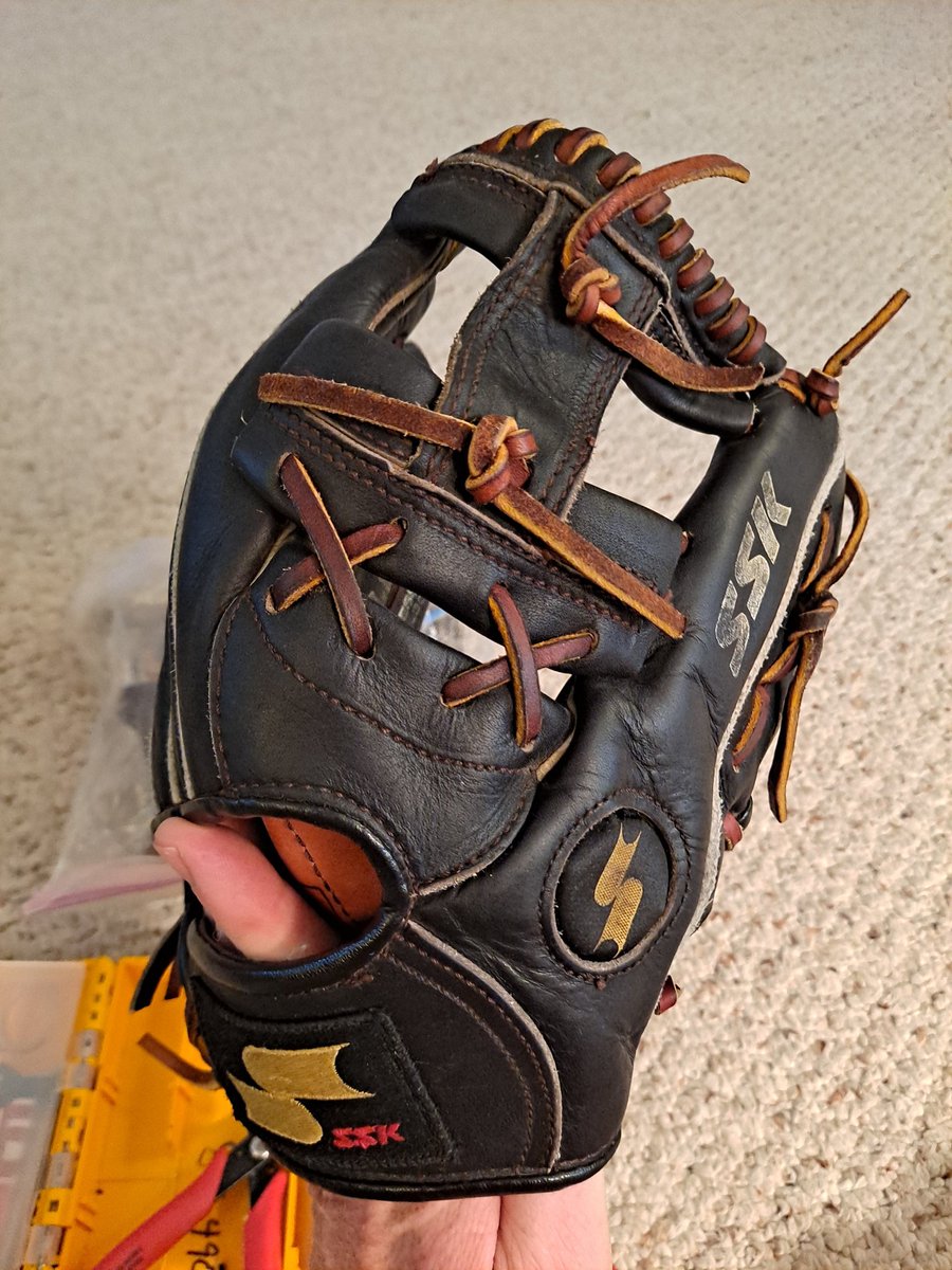 Ds_Glove Relacing (@Ds_Gloves) / Posts / X