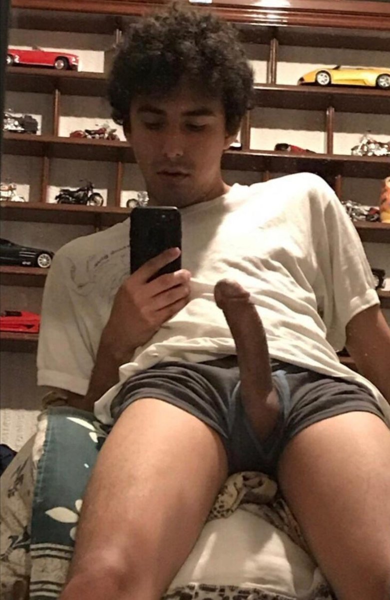 LeonQuemados's tweet photo. Comenzamos nuevamente

Alguien lo ubica o ya cogio con el. Se dice llamar Alexis anda mucho en Tinder.

Manden sus aportaciones. https://t.co/wYgax37B3s