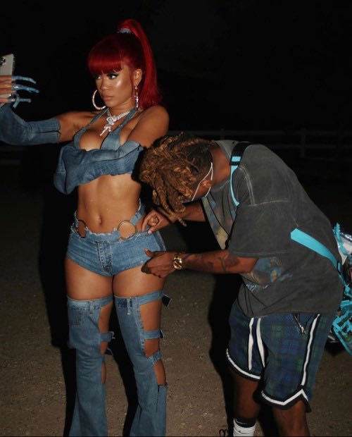 VaultOf1520's tweet photo. 😍 @Saweetie on the set of @QuavoStuntin’s “Need It” video shoot. #styledbyjavar https://t.co/6cvXked6aH