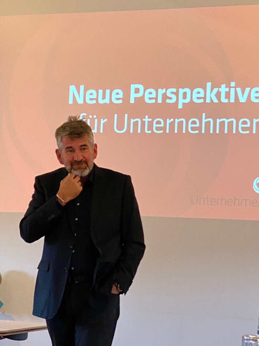 MyKeynote's tweet photo. Was für ein super Vortrag von CAY VON FOURNIER beim Rednertag in Nürnberg. Neue Perspektiven für Unternehmen. Wie sieht die Unternehmer-Welt nach #COVIDー19 aus? @cayvonfournier hat Antworten. Jetzt buchen bei #mykeynotespeaker https://t.co/S5kDsaacoG https://t.co/d9BQ9SXLry