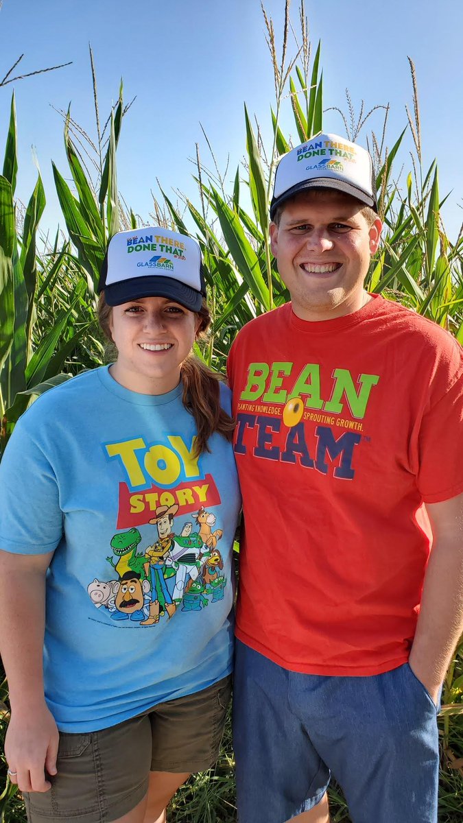 kelbeek's tweet photo. We missed exploring the State Fair a lot this year but thanks to The @GlassBarn  we were able to get our annual hat! Go to https://t.co/N0NBst0Jo0 to play a game of BeanGo &amp; for a chance to win your own!  #Glassbarn #beantheredonethat #ivenotbeantheredonethat #BeanTeam #CornToo https://t.co/BNQWBfJam0
