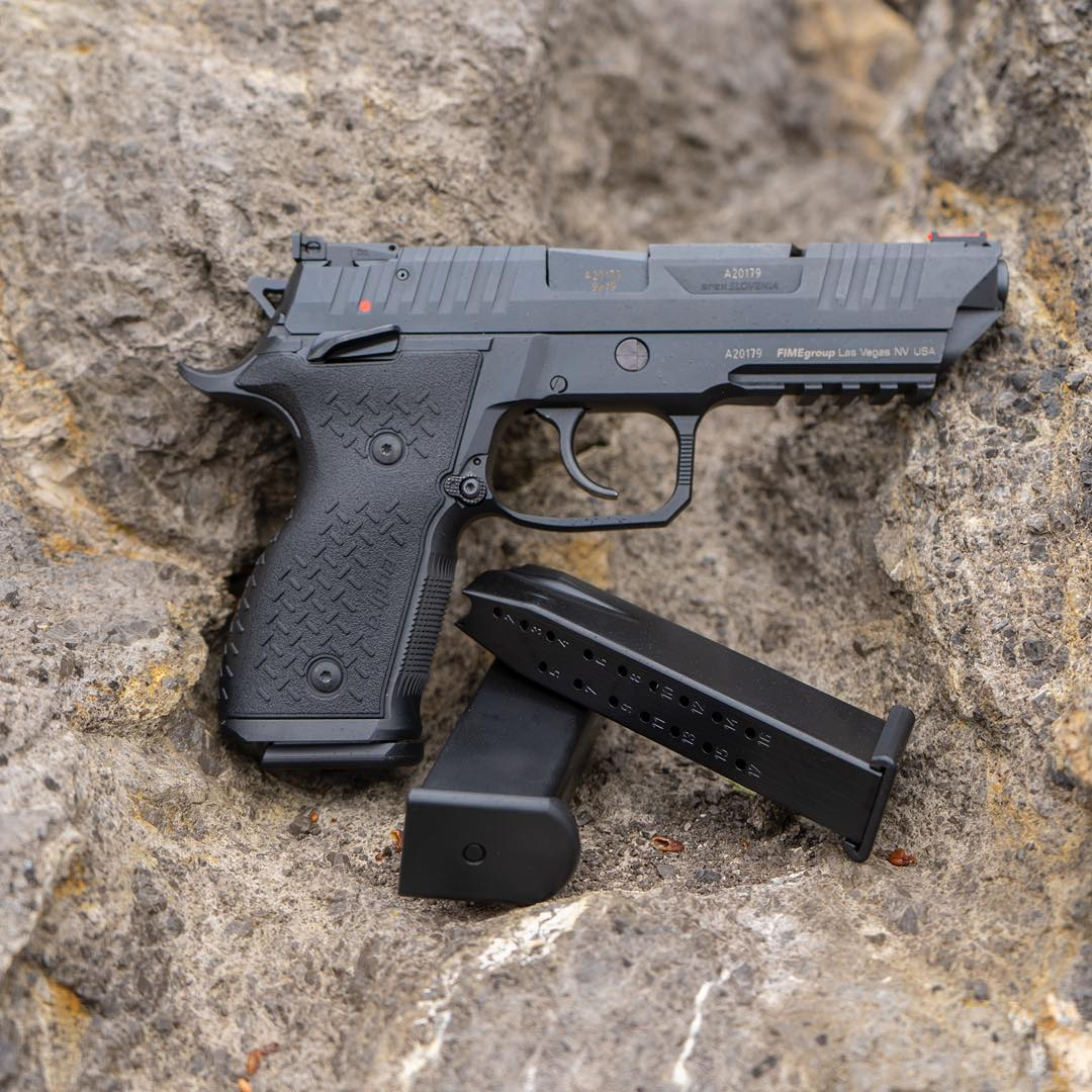 KVARCorp's tweet photo. Now featuring the #RexAlpha! Straight out of the box competition ready Pistol!⁠ Head over to https://t.co/o1X5zamRdv for more information!!
-
#rexpistol #rexalpha #alpha #guns #pistol #pistolisabeast #thepewpewlife #rexfirearms #pewislife #arex #sweetshooter #alpha https://t.co/6pMqoVCyKm