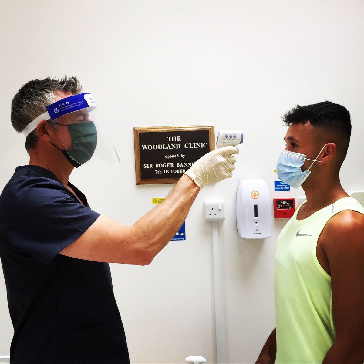 BenCoxCoaching's tweet photo. Great to be back in @woodland_health today with Kyle Darragh for benchmark testing of VO2, blood lactate, and fuel utilisation.
#vo2 #bloodlactate #physiologicaltesting #sportsphysiology #runningcoach #bencoxcoaching #running #marathon #athletics #endurance #clinic #sportsscience https://t.co/LdoGowIAET
