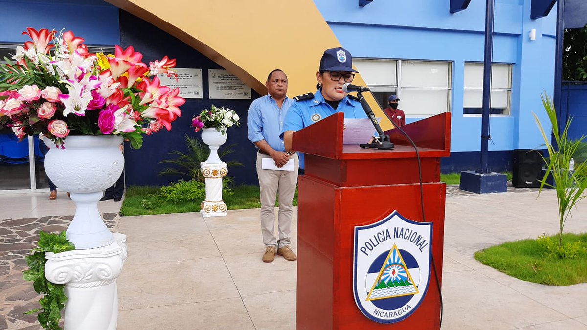 InfoCaribeNoti's tweet photo. #OrgulloPatrio #Nicaragua 🇳🇮 
#Bʟᴜᴇғɪᴇʟᴅs|| Acto de Ascenso en Grados a Hermanas y Hermanos de la Policía Nacional en Bluefields . 
#LosAzulesMisFavoritos 
#GʀᴀɴPᴜᴇʙʟᴏGʀᴀɴᴅᴇsVɪᴄᴛᴏʀɪᴀs @vppolicial
@ReDFSLN #RedFSLN @BlancaV94546346 https://t.co/bF9QUtcDHT