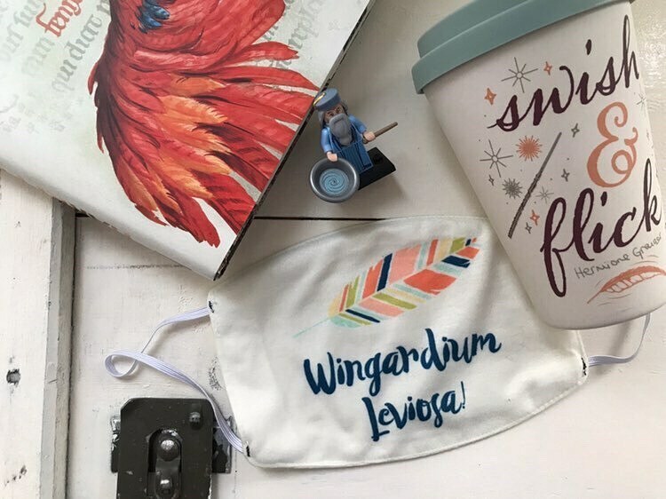 Wingardium leviosa! 
🕴🏻
Hermione would have no qualms wearing the MASK READ accessory of the year. 😷
🕴🏻
Now available at my shop! Tap the photo to get yours! 🤓
🕴🏻
Lovely photo courtesy of @one_true_traveler 😍😍😍
#wingardiumleviosa #hermionegranger… instagr.am/p/CE12G7Tj-uL/