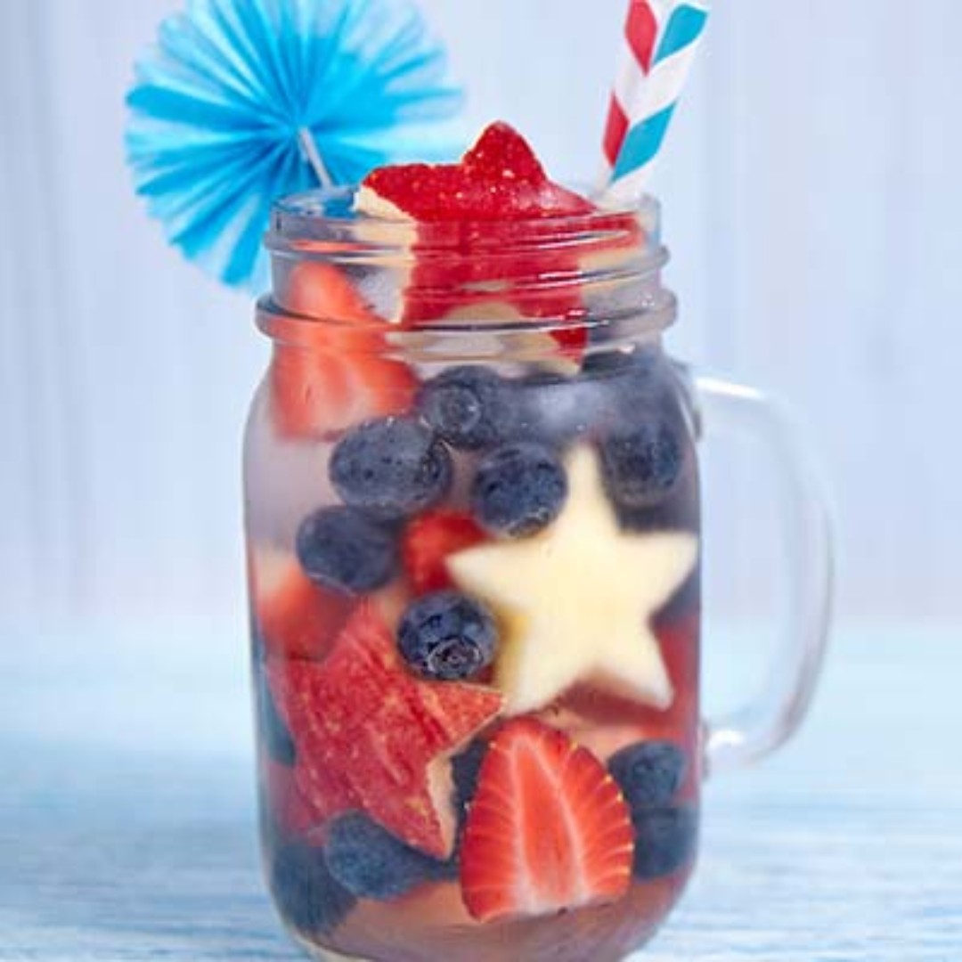 ROIMarketing2's tweet photo. We are celebrating this #laborday with a festive &amp; tasty summer cocktail! Saying goodbye to summer and hello to fall!☀️🍁

Add your favorite white wine, champagne, brandy &amp; fruit to add some color! We choose, blue berries, strawberries and apples!🍓🍏🍾 https://t.co/KeXfm2ayj4
