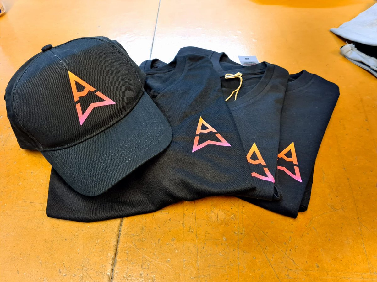 FSchoolwear's tweet photo. Amazing faded colour logo printed on caps and t shirts! #personalisedcap #businesslogo #localbusiness https://t.co/47JKebptQc